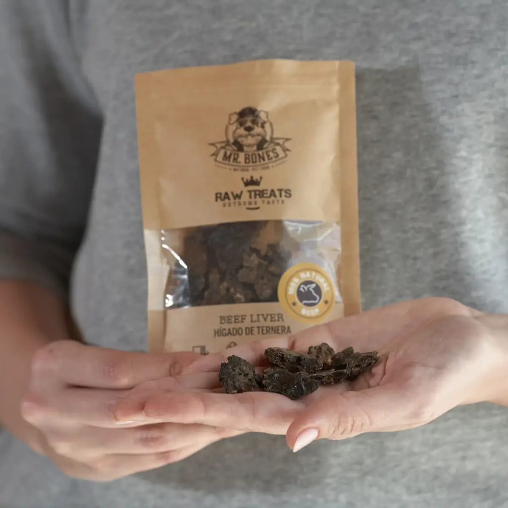 Raw Treats levergodis för hundar och katter – nötslever