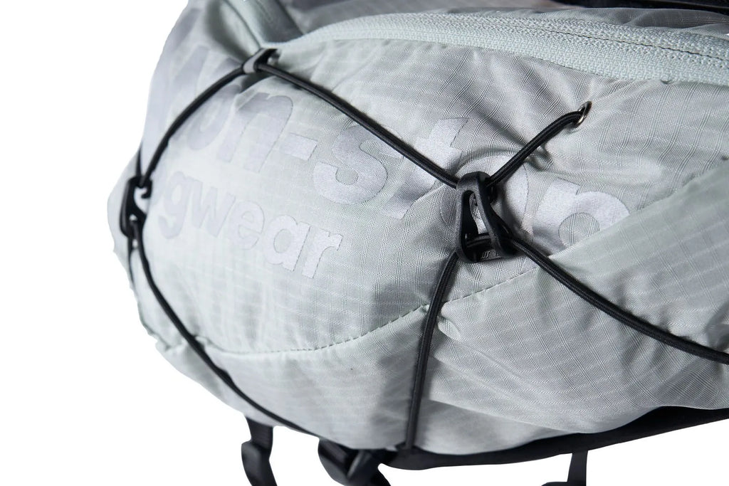 Non-Stop Trail light dog-back pack
