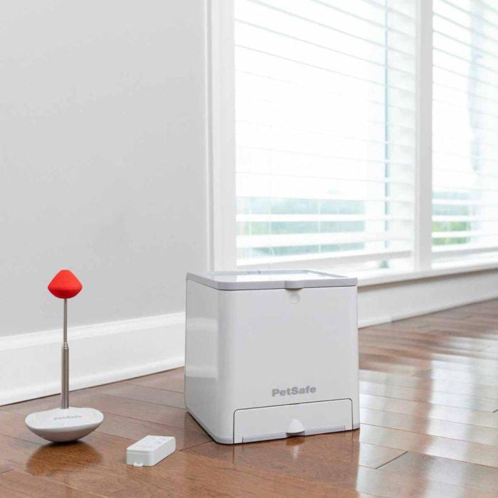 Teach & Treat, belöningsmaskin med fjärrkontroll och target