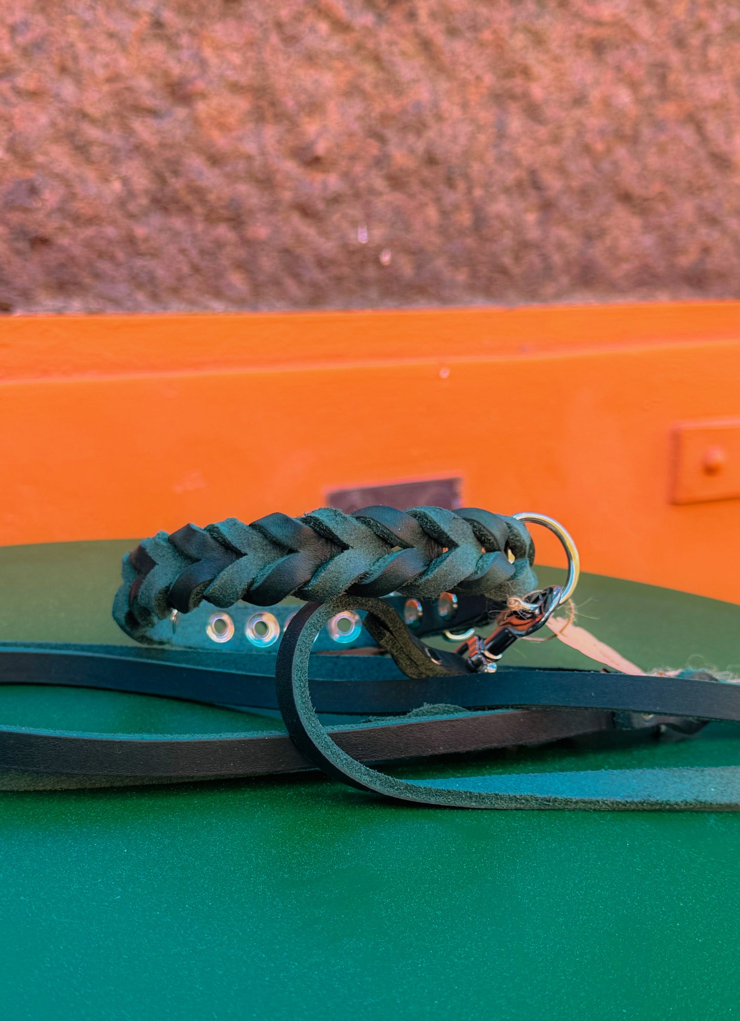 Läderhalsband grönt